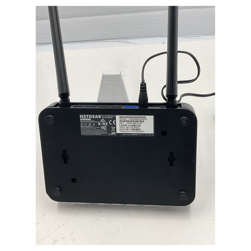 Netgear AC750 WiFi Router Nighthawk R6020‎ Dual-Band Wireless - Picture 2 of 4